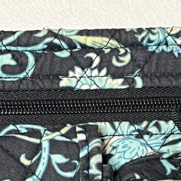 Lemon Hill Quilted Adjustable Cotton Shoulder Bag - Black/Blue/Green Floral - Picture 11 of 12